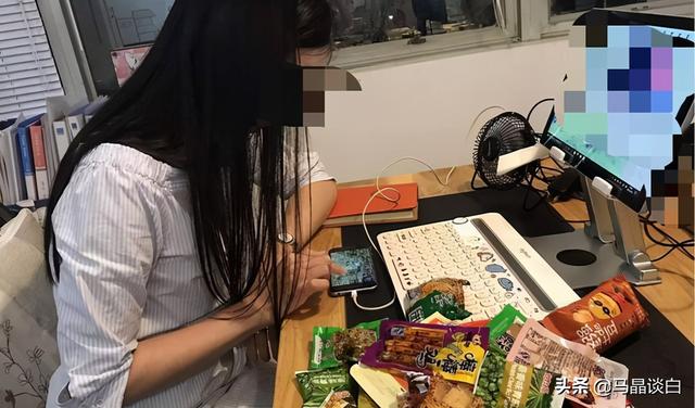 每天2袋话梅，德阳19岁白癜风女子，从宿舍床上吃到医院病床上