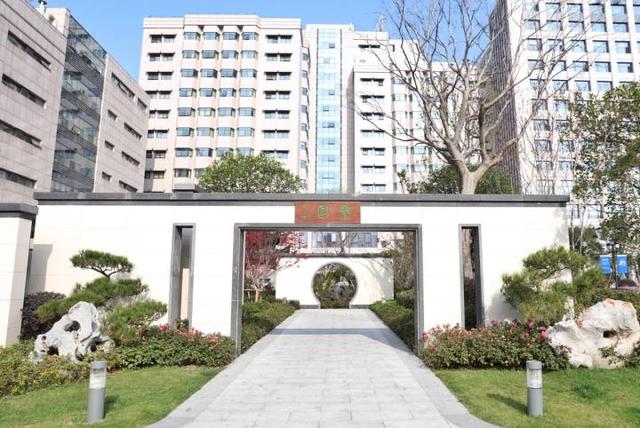 医院|浙人医这位医生晒出的工作表让人心疼，“我们不加班加点，排队的病人就要等更久”