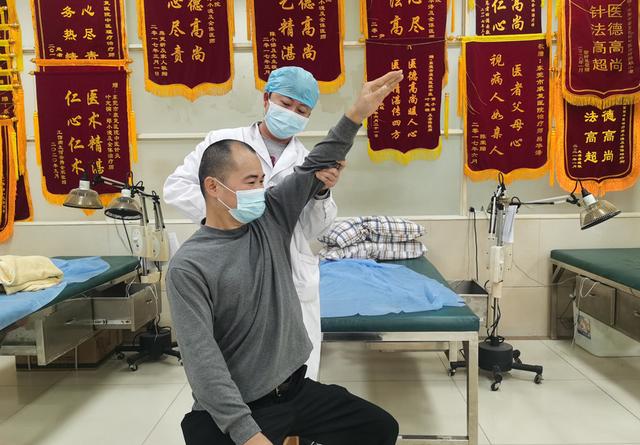 康复|76岁脑梗塞老太，接受中医诊疗康复后可落