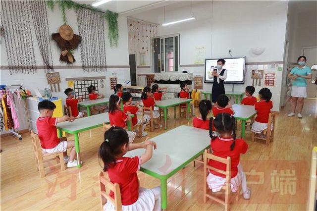 河南日报|萌宝重回幼儿园啦