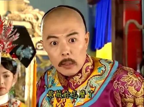 白衬杉格子梦|同样都是演皇帝，谁演得最好？焦晃演的是父亲，陈建斌演得很居家