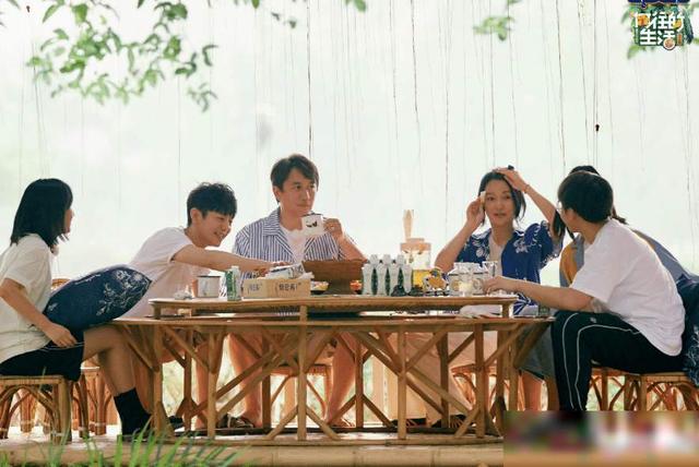 末言雨|知道有客人来还午睡，还把门反锁，蘑菇屋首次“不迎客”