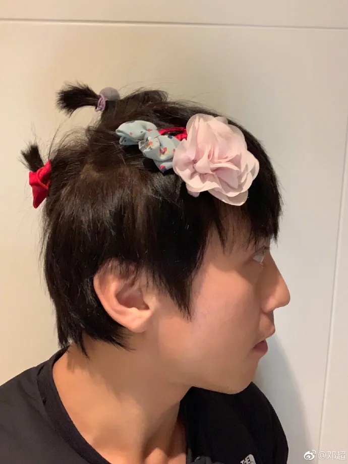 #细雨微凉#?邓超晒4岁女儿聊天记录暴露残酷真相：毁掉一个孩子有多容易？