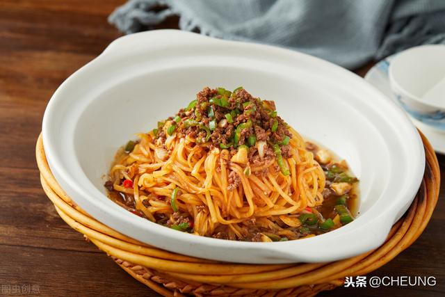 炒白萝卜丝，香辣爽脆，超下饭家常菜，10分钟，做法简单