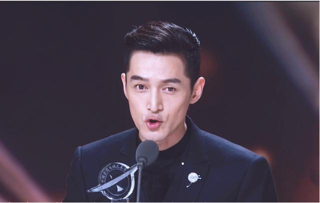 桃气十足|胡歌最爱的粉丝，本来是追胡歌的，一不小心把自己追成了明星