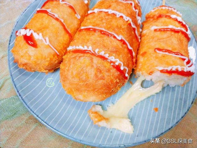 热狗我家从不买，这样做最简单最靠谱，外皮酥脆又拉丝，好吃