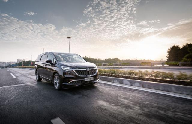 新车|封面测试｜上汽通用温馨提示：你预定的GL8艾维亚升头等舱了，请带好行李随时优先登机