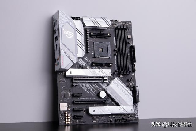 Zen3上新，或者你需要这块ROG B550-A吹雪