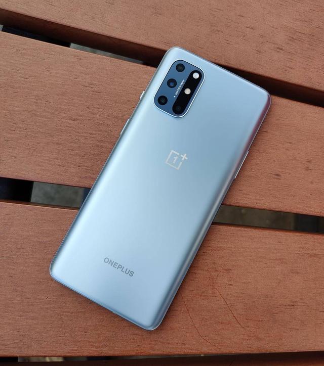 “欧皇”附体连抢两部一加8T，银时+青域双版本开箱