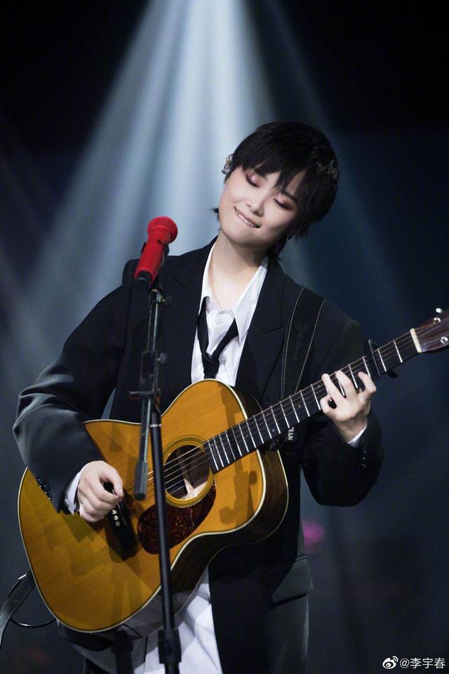 李宇春，为什么哪里都有她？|9号放映厅