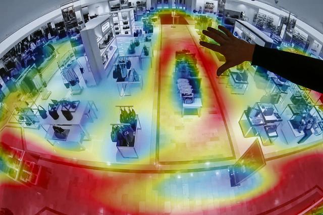 环球网▲实拍英国威瑞森电信5G技术展厅