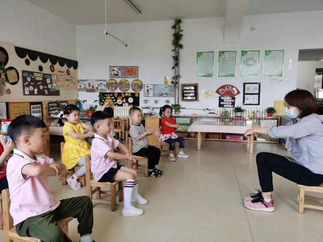 超级宝妈|开学季！最小“神兽”回归！直击幼儿园内的生活