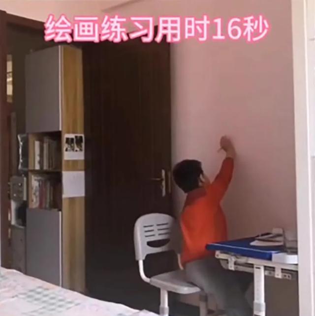 你的育儿经:8岁孩子写作业监控曝光,全国一半的妈妈表示:就像在看自家的娃