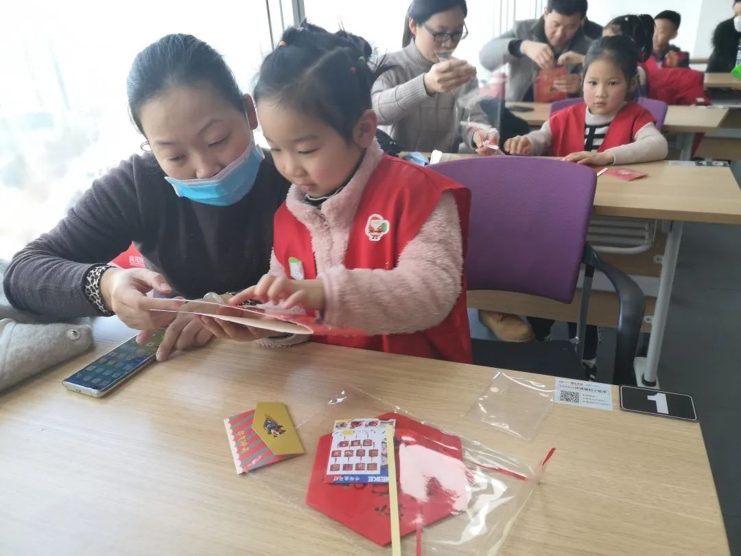 绳子|【活动回顾】迎春节，做灯笼！亲子手工DIY