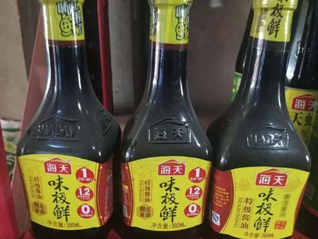 【暖先生格调】生抽、老抽、味极鲜和酱油有什么区别，你都用对了吗？涨知识了