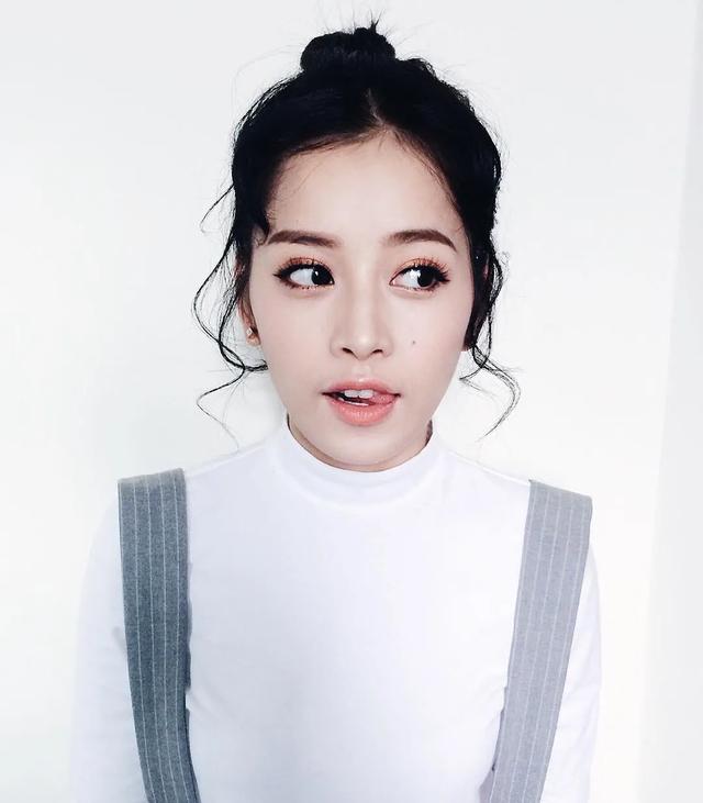 27岁越南女孩成为华为全球代言人，女生的好身材需要力量训练