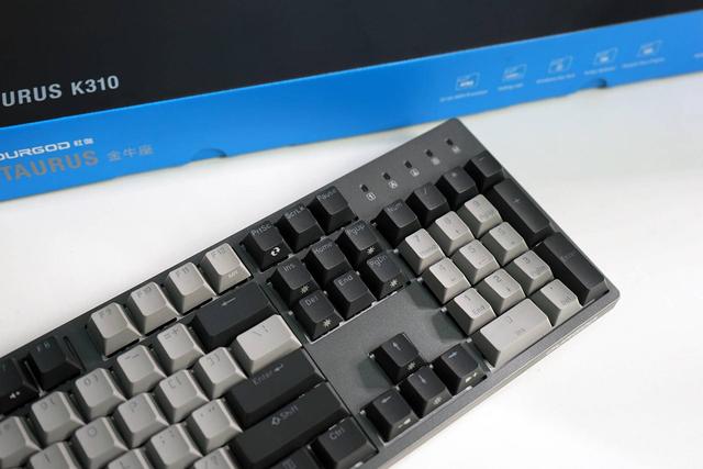 杜伽K310白光限定版：满足玩家所需，打造实用机械键盘首选