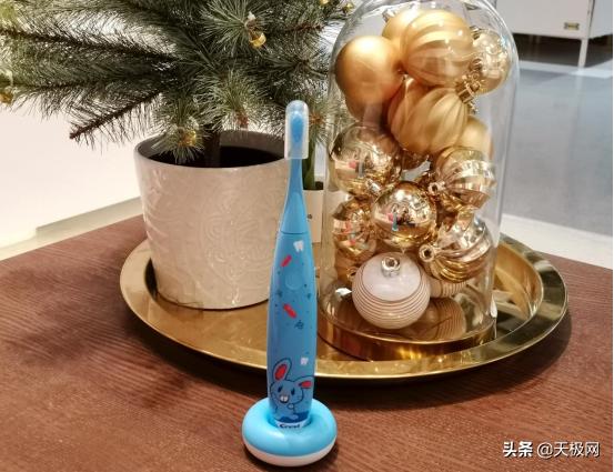 超级宝妈：智能Q趣童谣伴刷牙 佳洁士S7000K智能音乐儿童电动牙刷评测
