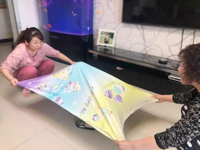 你的育儿经■孩子好动、经常摇头晃脑，喜欢咬东西，8个小游戏教你科学应对