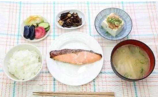 超级宝妈▲凭啥日本女人不坐月子，恢复还倍快？光是这几点中国妈妈就做不来