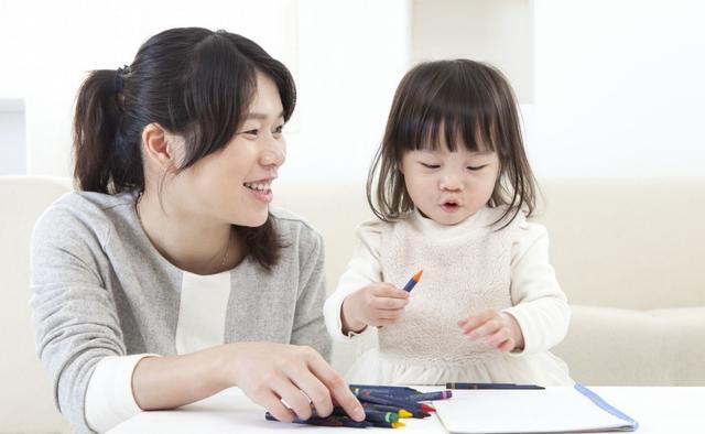 【你的育儿经】5岁女儿幼儿园过生日，老师让买“双层蛋糕”，妈妈：孩子吃不完