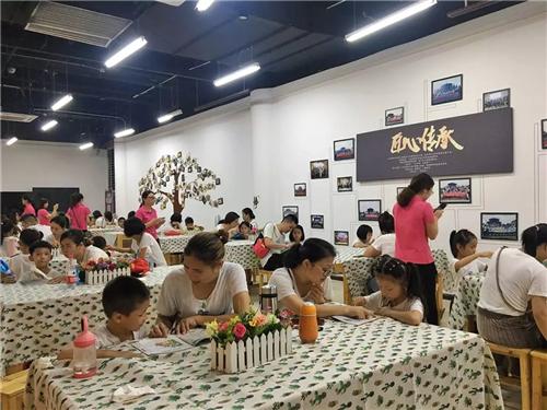 #你的育儿经#共“读”好时光！中山这个活动向亲子家庭征集作品啦