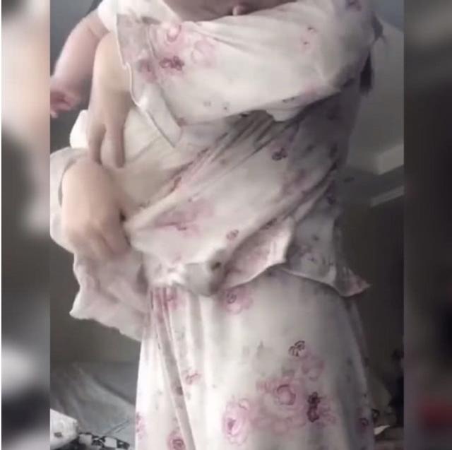 【超级宝妈】妈妈抱娃的一个小动作火了,你懂这个动作吗?