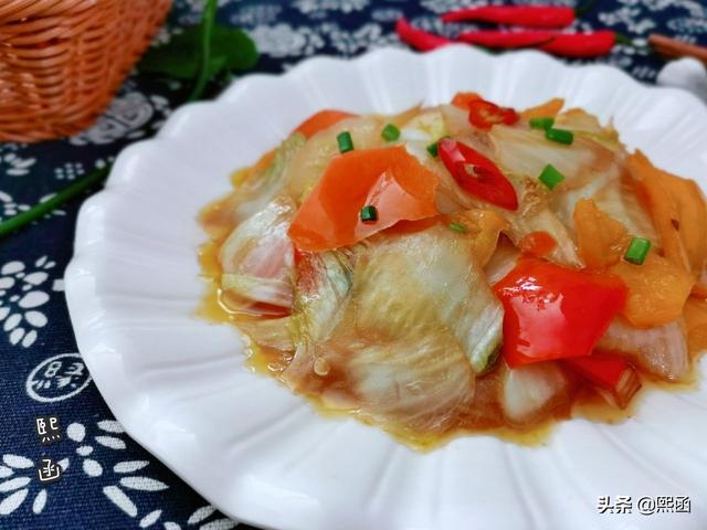 醋溜白菜好吃，放醋不是关键，多加1勺它，鲜香脆嫩又爽口