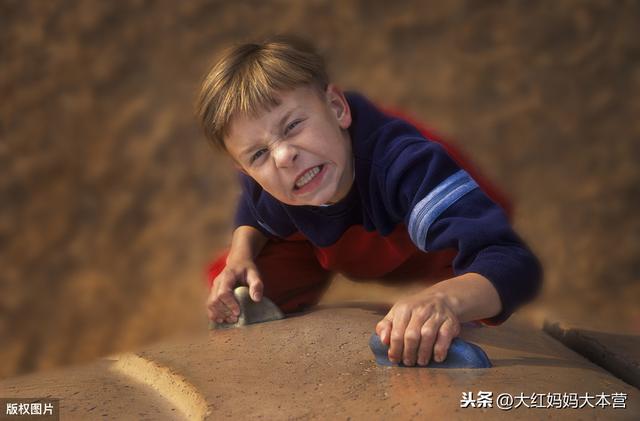 【你的育儿经】输与赢是重要的家庭教育课,家长做到这几点很重要
