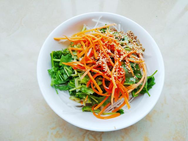 老妈做了六十多年的开胃刮油菜，成本不到2块钱，吃过的都说好