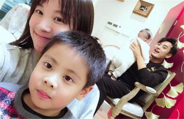 你的育儿经：章龄之育儿“烦心事”引热议：遇到爱“拆台子”的老公，太崩溃