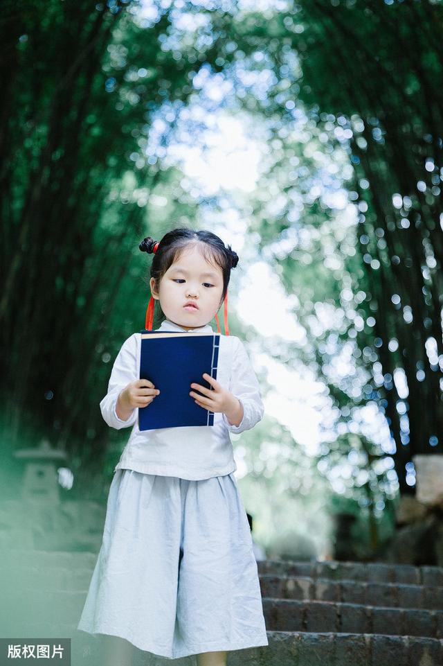 你的育儿经|孩子写的诗“我站在人群里，孤独得就像P上去的”15首孩子写的诗