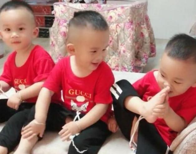 【你的育儿经】三胞胎小子长得太相像，宝妈经常喊错名，舅舅的分辨方式很有创意
