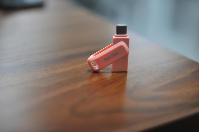 神仙配色的闪迪U盘