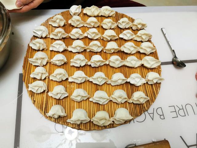 『超级宝妈』2月吃饺子，我家只用它饺子馅，清肠助消化，最适合易积食的孩子