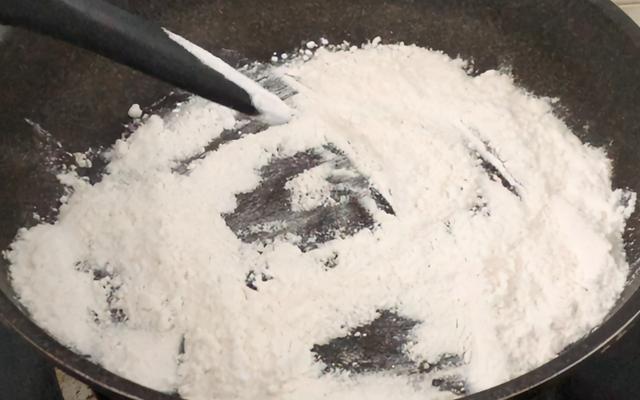 蛋挞皮不做蛋挞，教你懒人新吃法，外酥里糯，比蛋挞简单又好吃