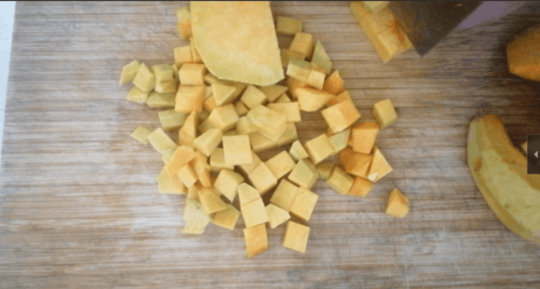 半个南瓜，1个芋头，能做什么？看看这道菜，软糯香浓低脂健脾胃