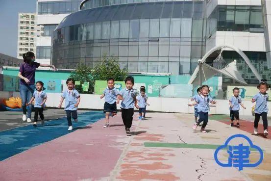 光明网|天津萌娃复课啦！来看今天小学、幼儿园现场图