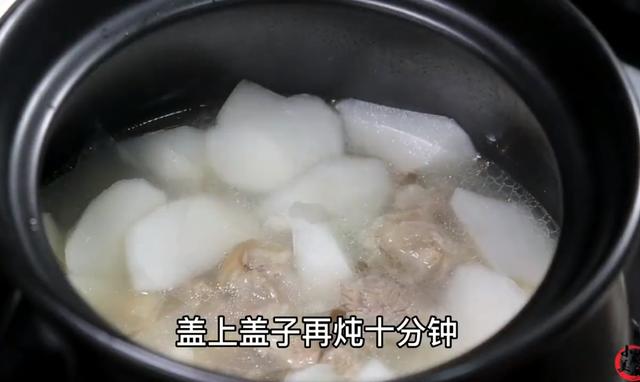 炖羊肉“最忌”放这3味料，很多人都习惯放，难怪汤不鲜，膻味重