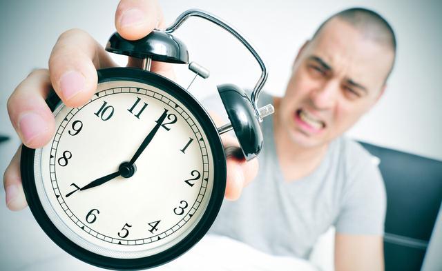 睡眠影响寿命长短？提醒：睡前8个坏习惯，若你中招了，趁早改