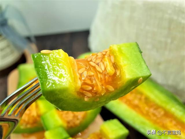 超级宝妈▲不管有钱没钱，多给孩子吃这些“夏季黄金果”，补充营养又降暑
