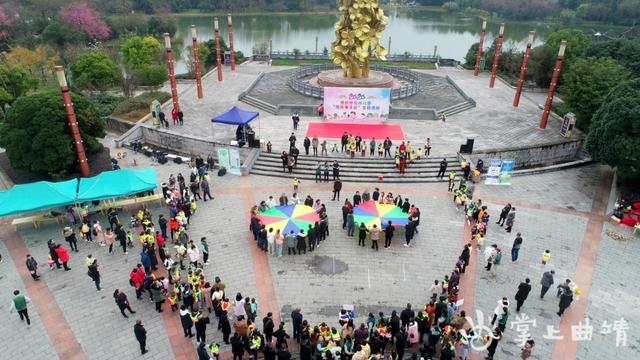 大手牵小手，罗平一幼儿园开展欢乐亲子跑主题活动