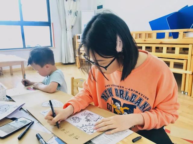 超级宝妈▲宁波幼儿园萌娃们开学啦！独自入园、测温、一米距…开心有序！