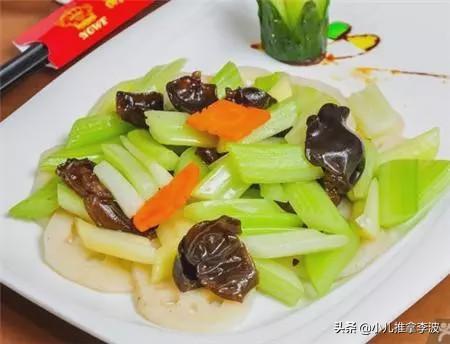 『超级宝妈』小儿推拿李波：宝宝春天这样吃长个排毒两不误，春天宝宝饮食秘籍