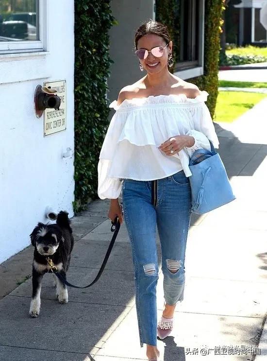 第五大道注意到这个小细节~你与时尚就是一“袖”之隔的距离