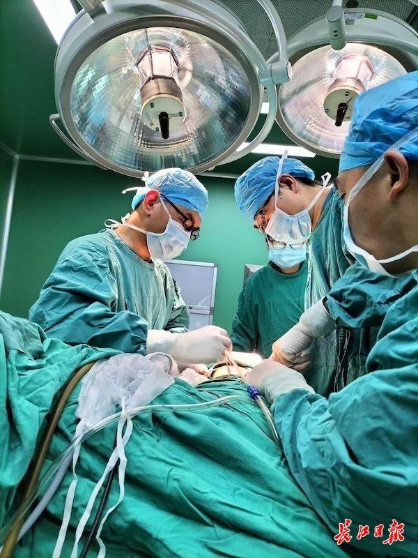 手术|频觉口干、口苦、尿黄、嗜睡，竟是肾上腺瘤作祟