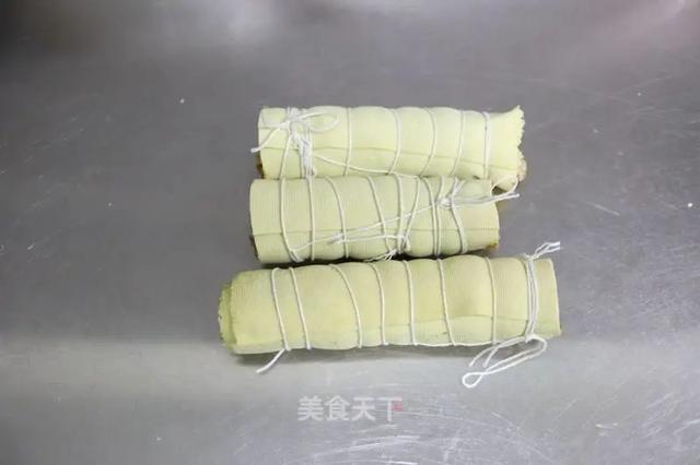 卤五香豆皮肉卷：肉香浓郁，解馋又下饭