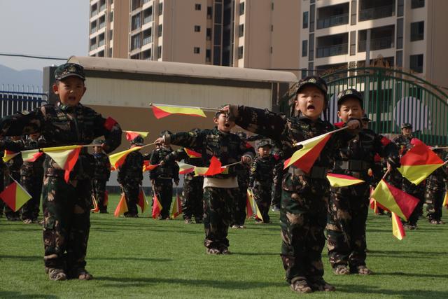 国防教育从娃娃抓起——会东县幼儿园开展国防军事教育活动