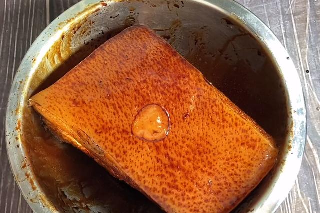 梅菜扣肉的家常做法，步骤详细，简单实用，好吃不油腻，赶快收藏