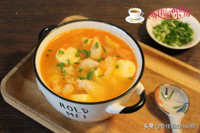 秋冬了多给家人煮这碗汤，几元钱煮一大锅，汤鲜味美，暖身又滋补